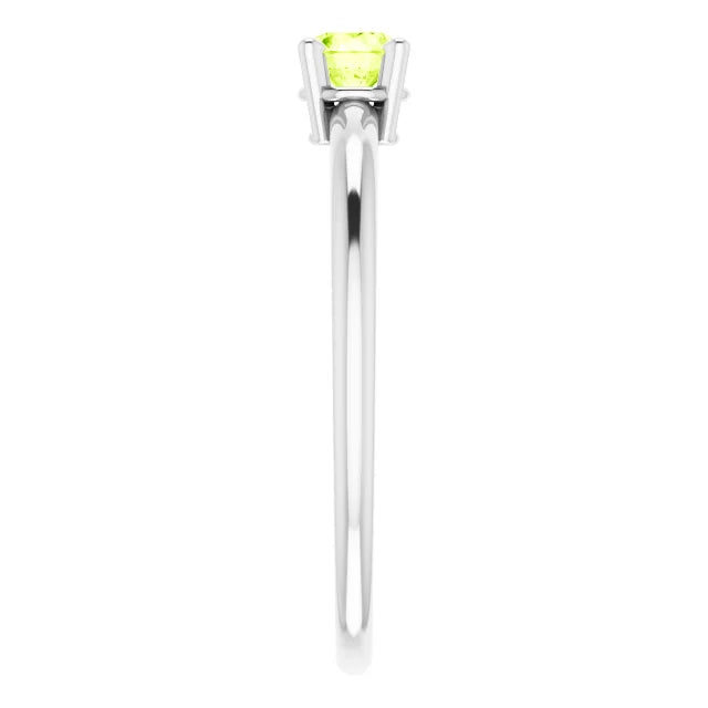 14K White Gold 4 mm Natural Peridot Ring